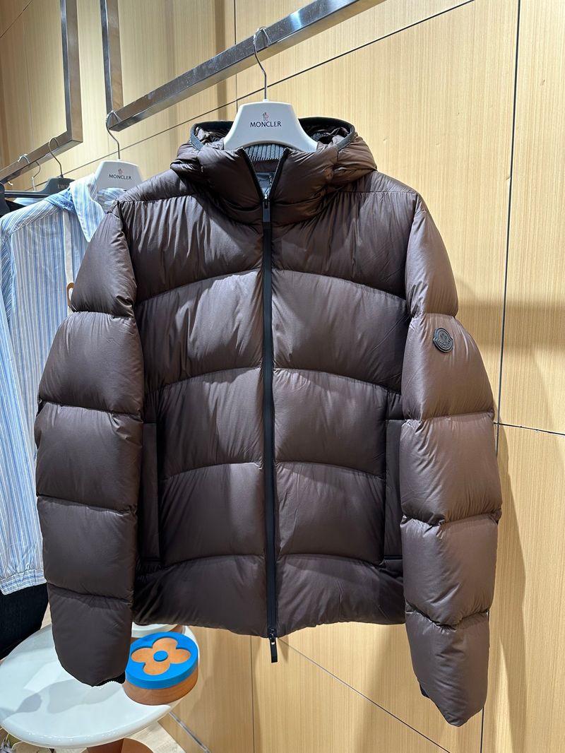 몽클레르 후드 쇼트 패딩 재킷 - 남자패딩 레플리카 참고 이미지